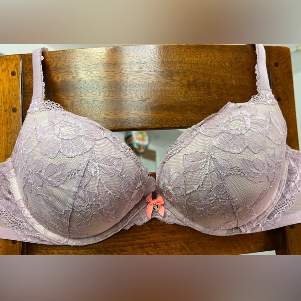 Victoria Secret Floral Lace Push-Up Bra 38D